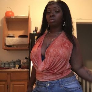 Meet your Posher, Alexis